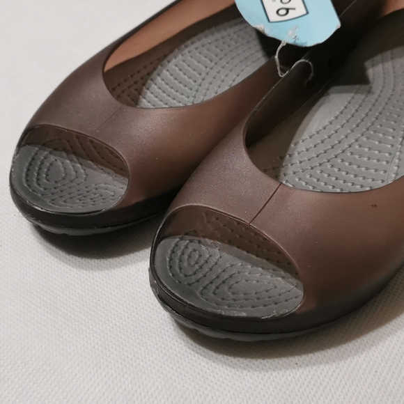 Brand New Sandals - Picture 6 of 9